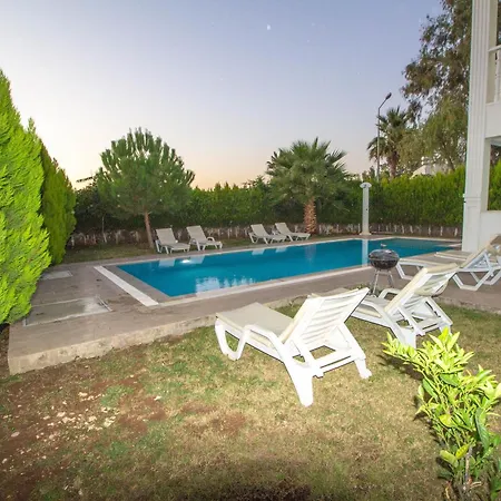 빌라 Hisarpark D Villa, Oezel Havuzlu,